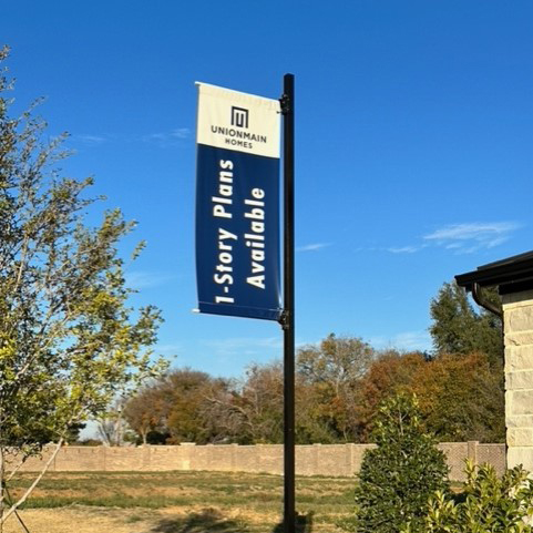 Pole banner square