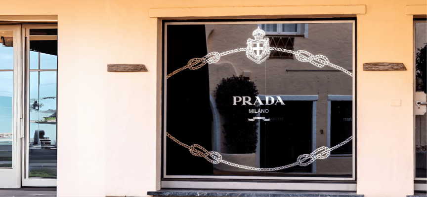How to Turn Plain Windows into Powerful Advertising Tools